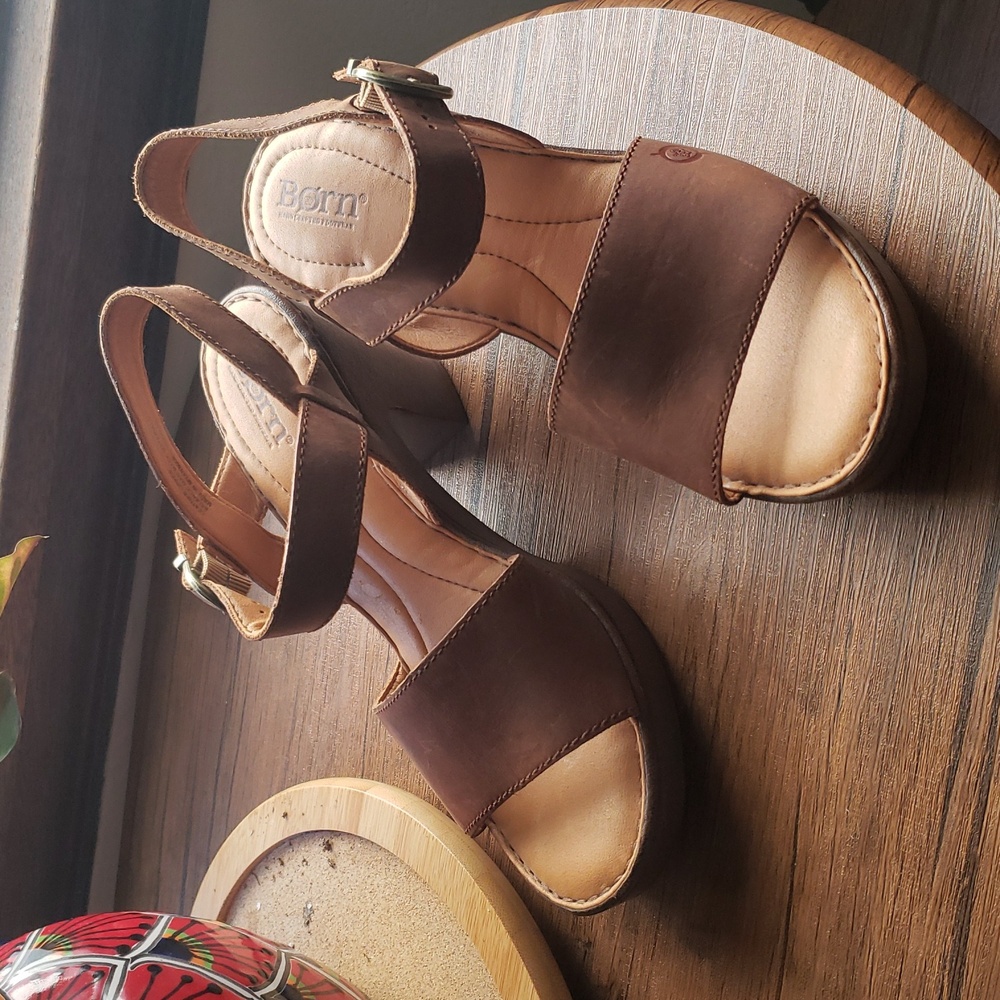Børn Brown Distressed Leather Heeled Sandals Size 9